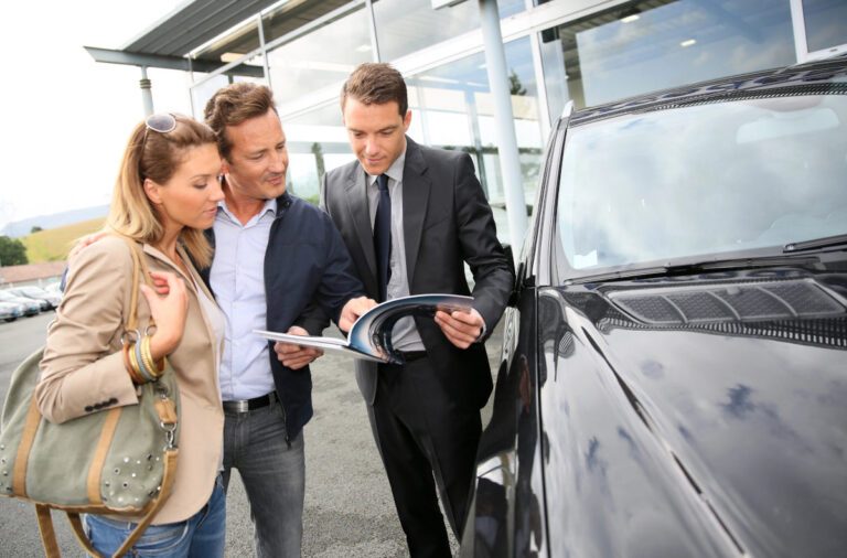 Umschulung Automobilkaufmann: Quereinstieg in 2 Jahren