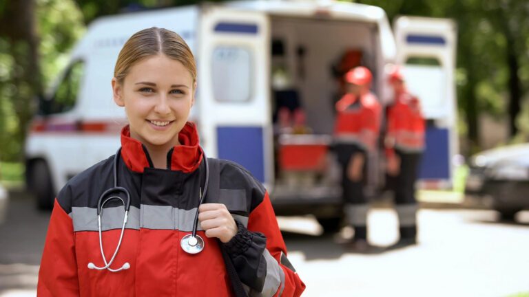 Umschulung Notfallsanitäter: Quereinstieg in 3 Jahren Vollzeit